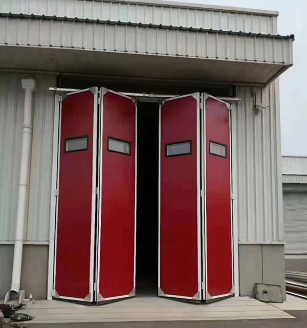 皮山工业折叠门在大型装配车间出入口的应用实例