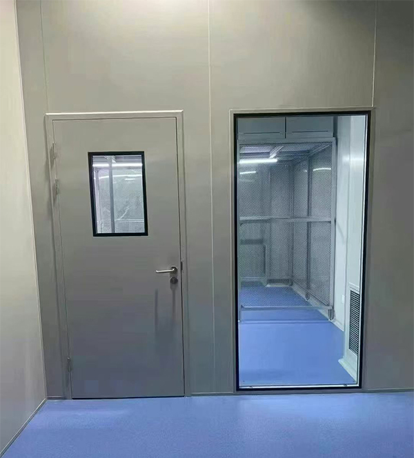 学校教学楼完成皮山防火门标准化安装