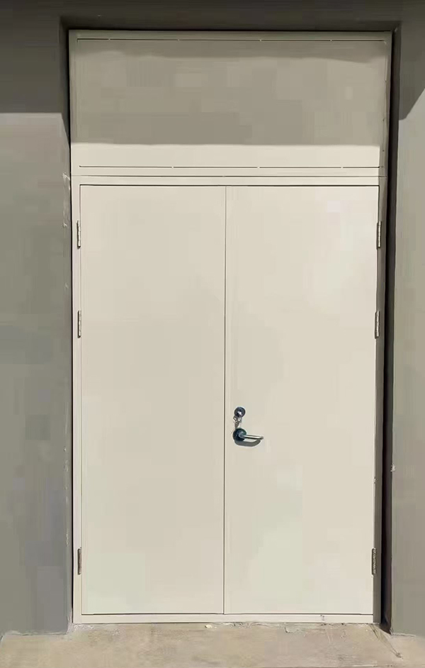 展览馆项目完成大跨度皮山防火门安装